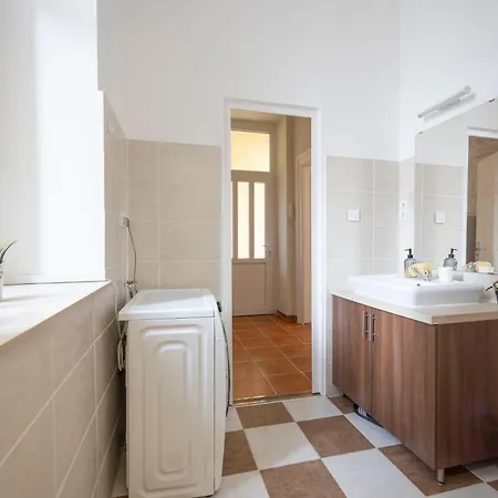 Lovely By Julia Appartement *