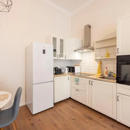 Lovely By Julia Budapest